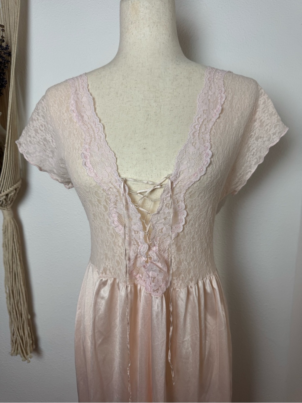Vintage Blush Lace-Trim Satin Nightgown - Picture 3 of 8